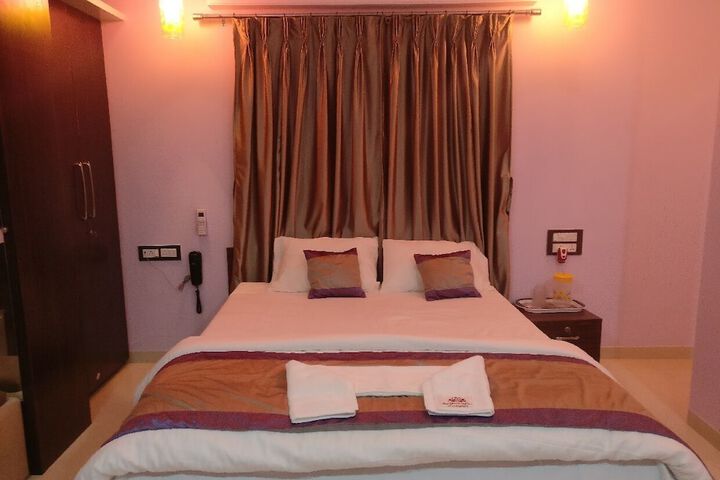 Room 9 of 31