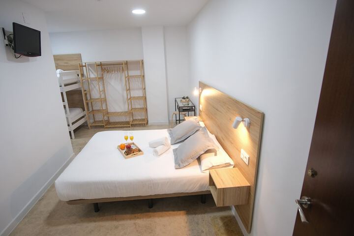 Room 3 of 41