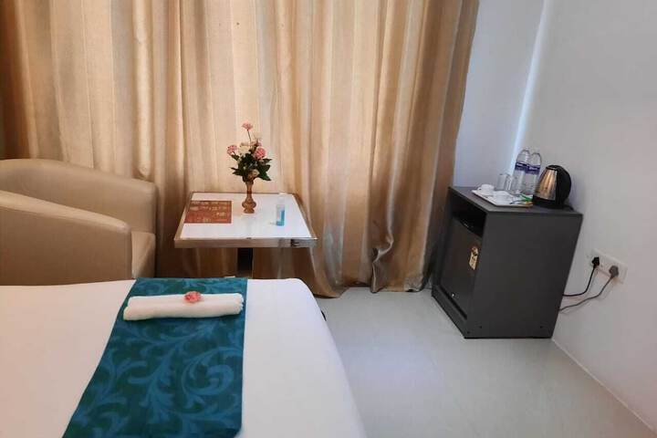 Room 16 of 36
