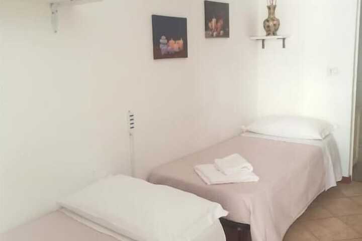 Room 10 of 45