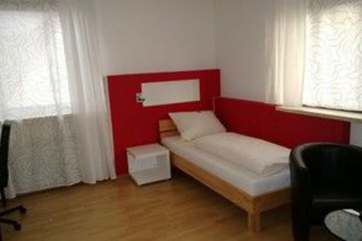 Room 11 of 26