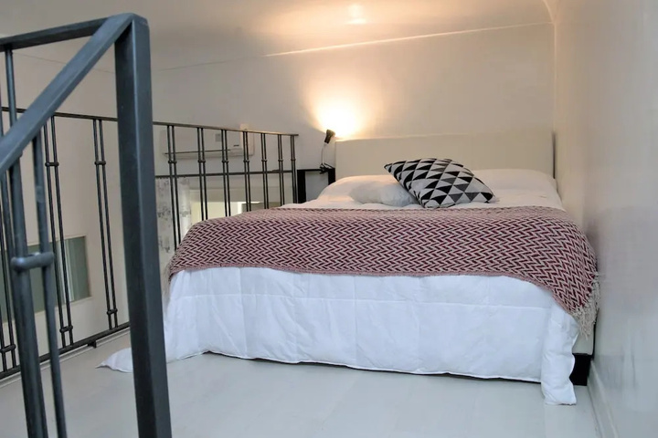Room 2 of 21