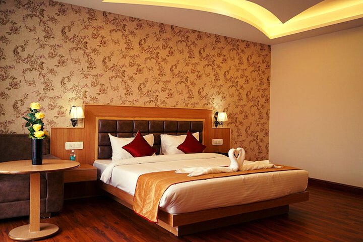 Room 15 of 114