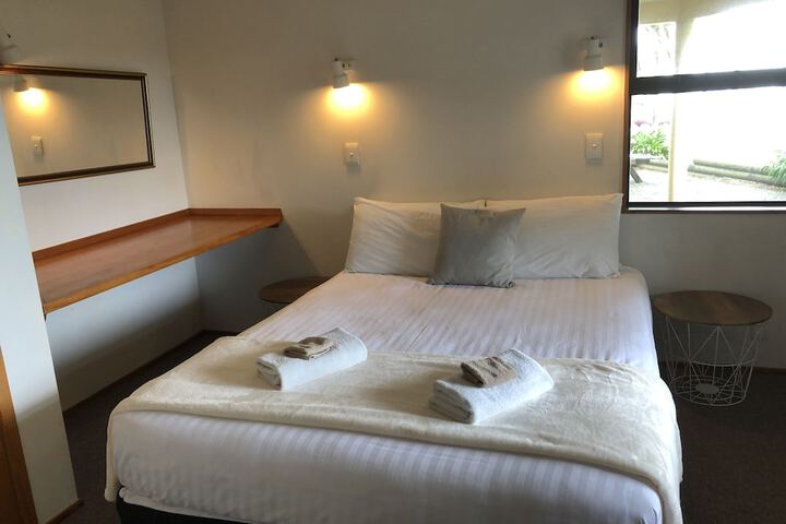 Room 9 of 141
