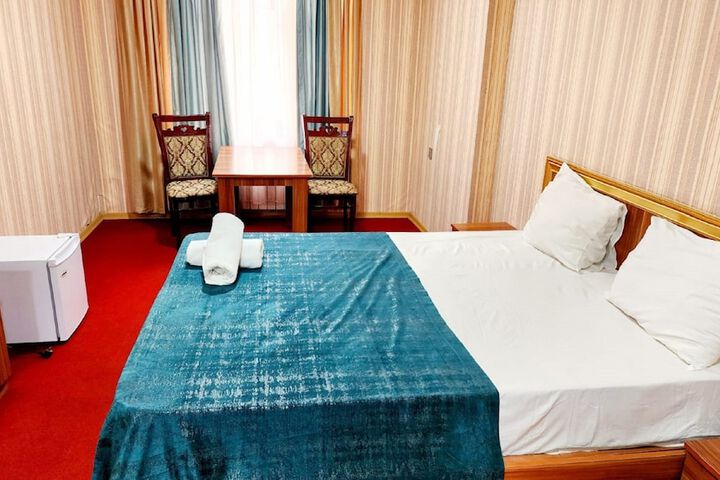 Room 28 of 105