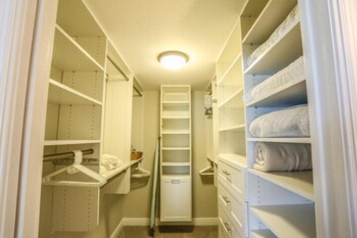 Room 33 of 34