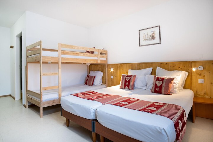 Room 16 of 35
