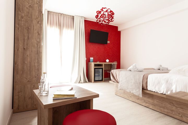Room 12 of 27