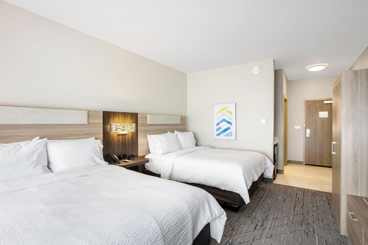 Room 7 of 40