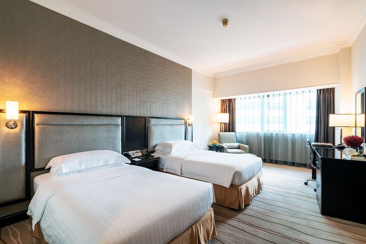 Room 2 of 36