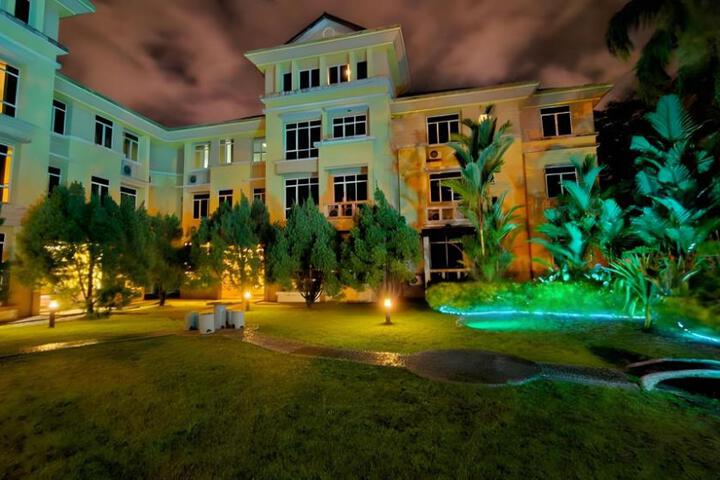 Photo 10
