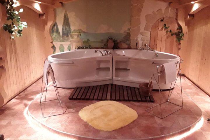 Spa 7 of 21