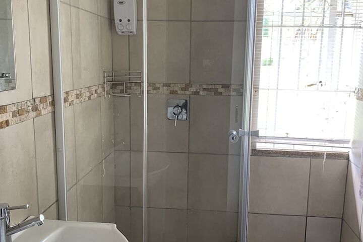 Room 17 of 24