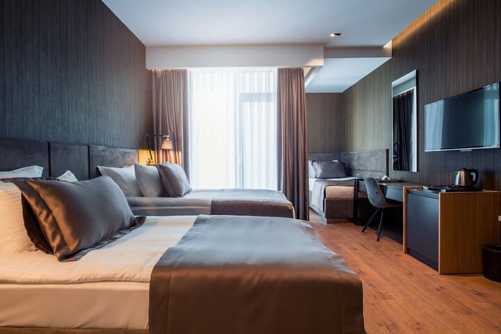 Room 4 of 38