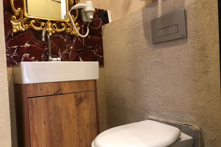 Room 8 of 55