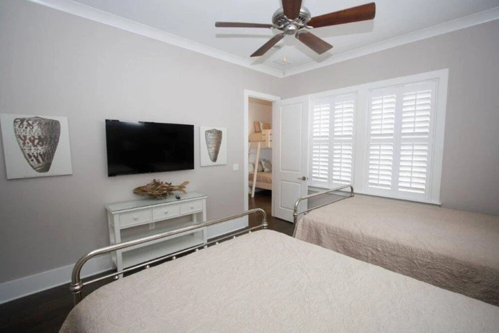 Room 2 of 22