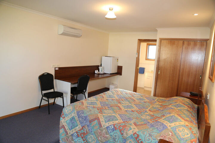 Room 5 of 24