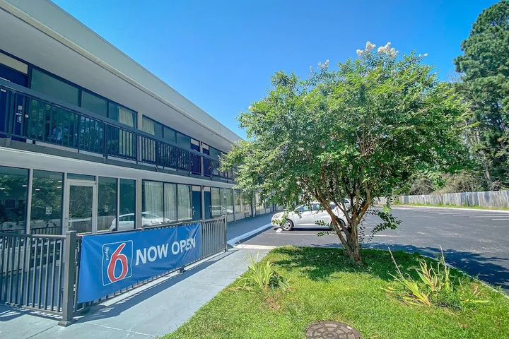 Image of Motel 6 Wilmington NC - Market Street