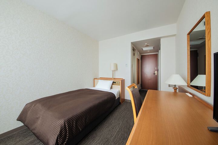 Room 7 of 73