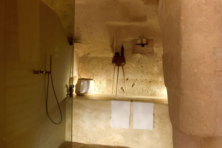 Room 19 of 85