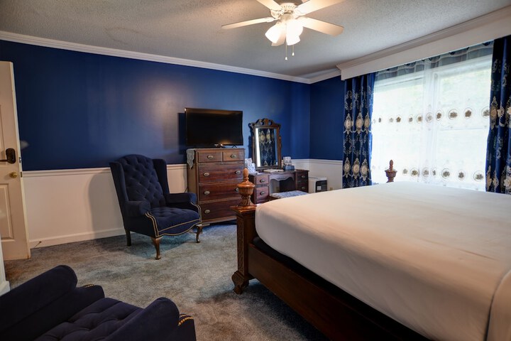 Room 45 of 96
