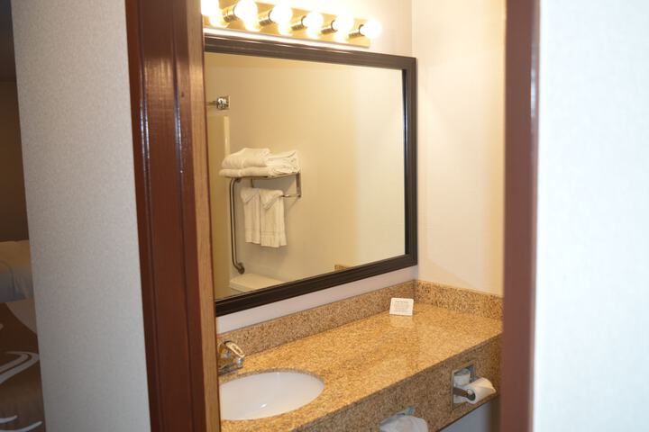 Bathroom sink