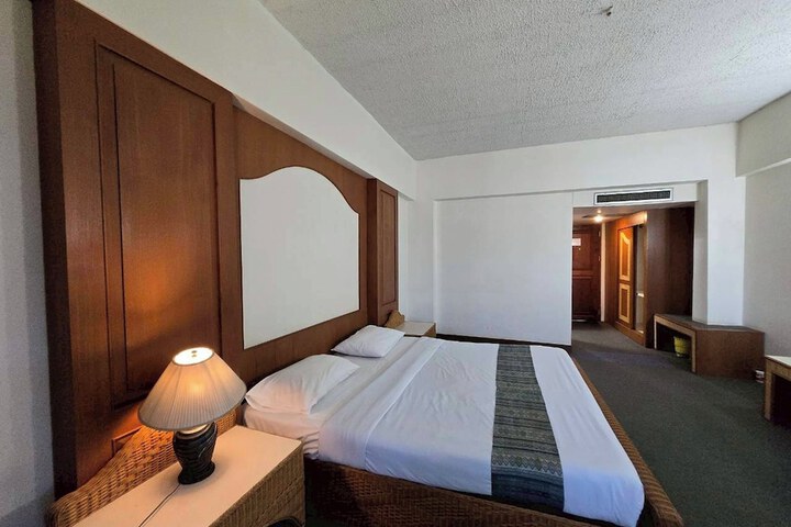 Room 20 of 65