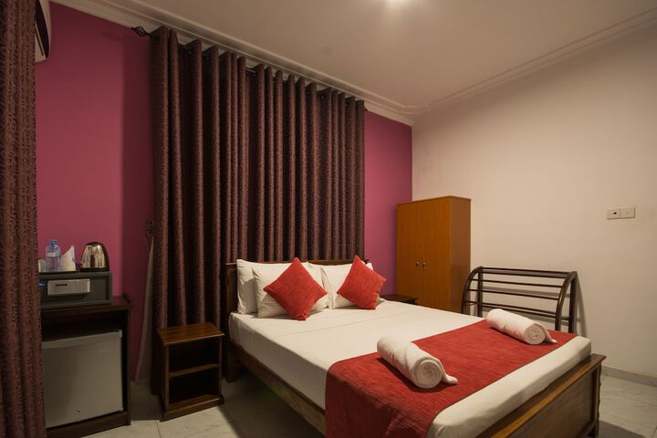 Room 25 of 41