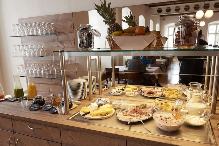 Breakfast/Coffee Service 29 of 64