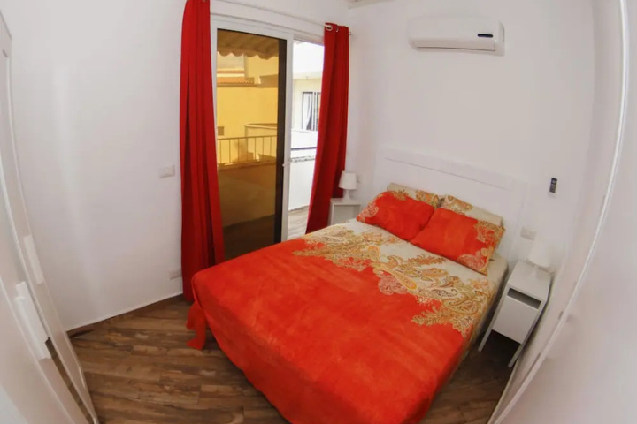 Room 2 of 23