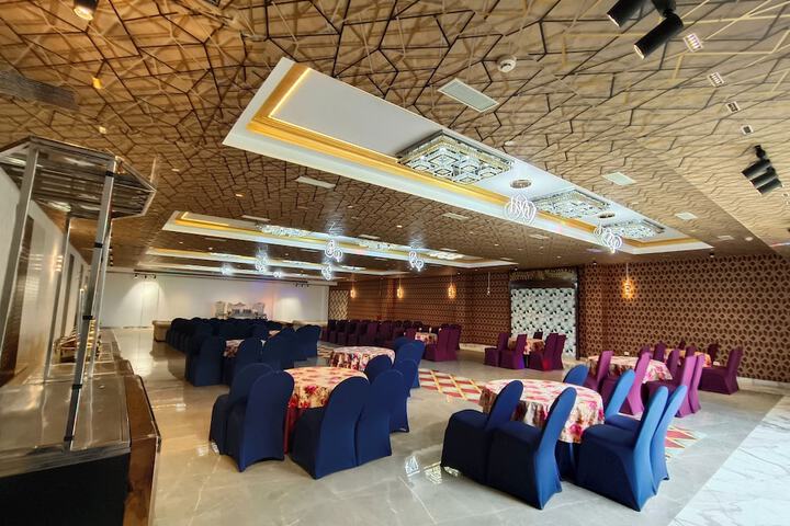 Ballroom/Hall 64 of 94