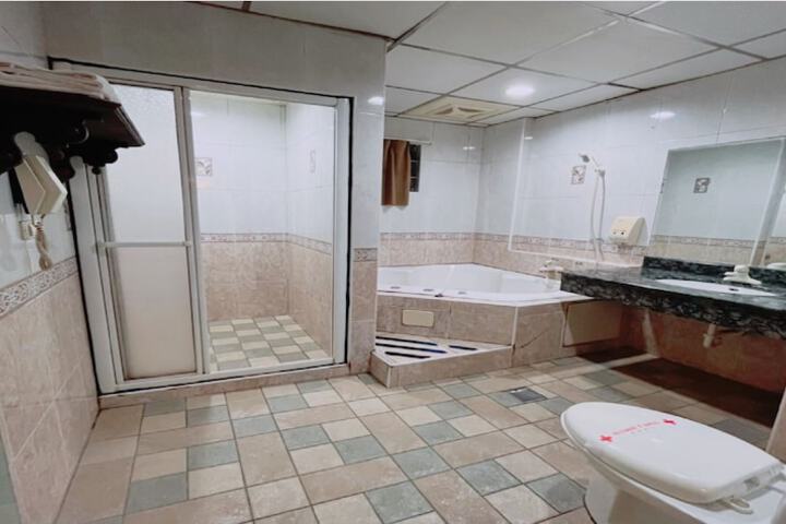 Room 16 of 20