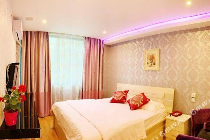 Aika Holiday Hotel