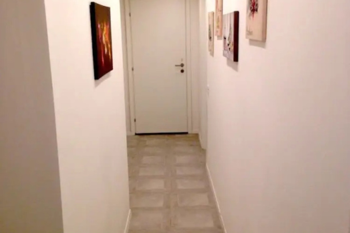 Room 11 of 11