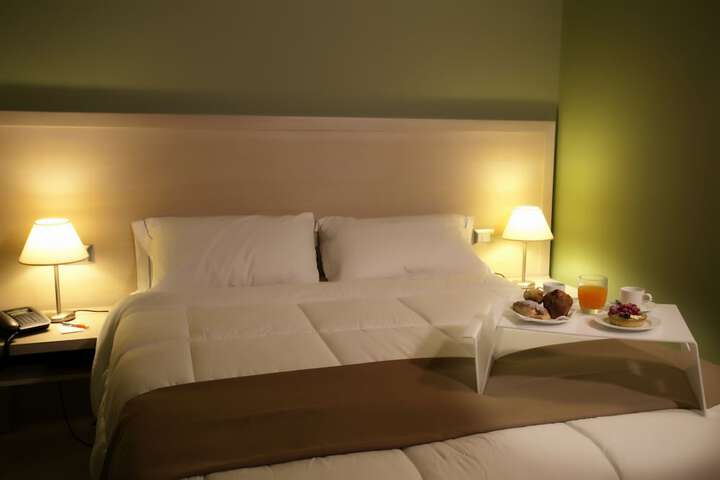 Room 6 of 39