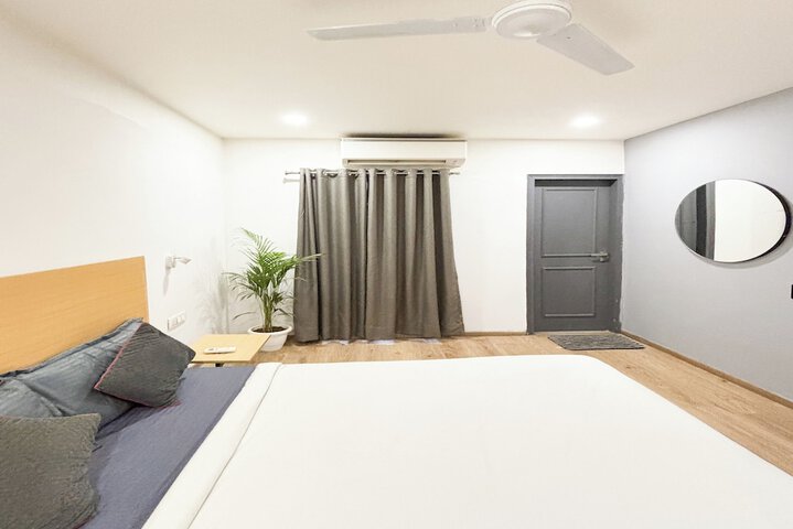 Room 11 of 29