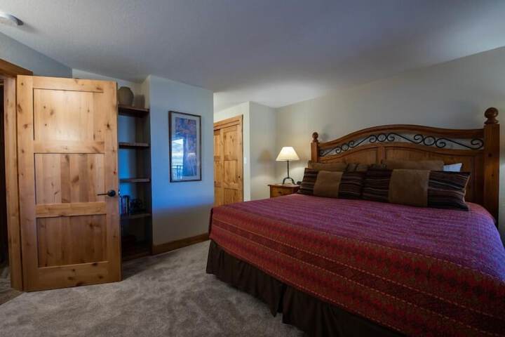Room 2 of 31