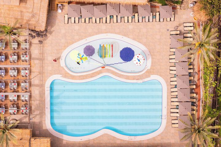 Pools & Facilities
