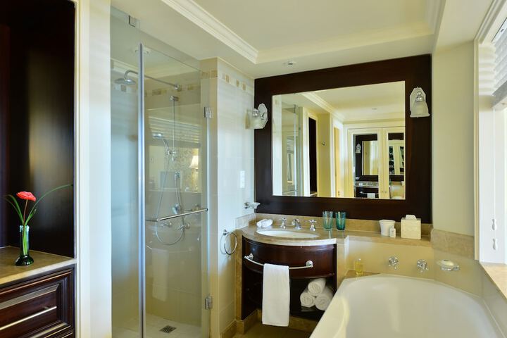 Room 35 of 148