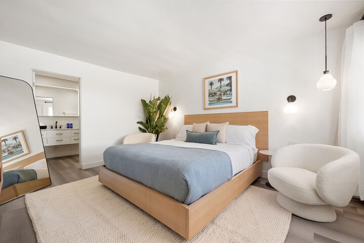 Room 4 of 31