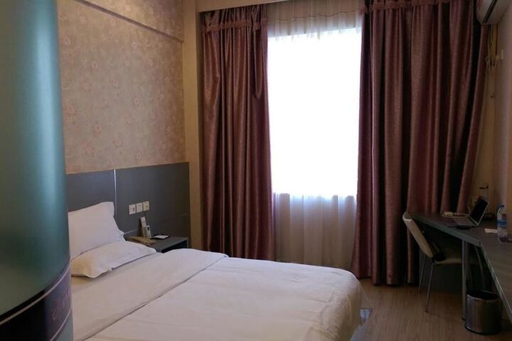 Room 11 of 79