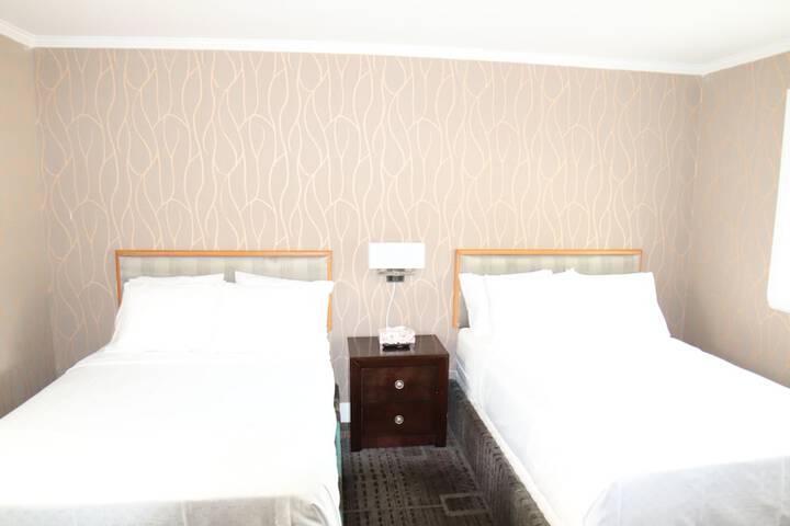 Room 13 of 29