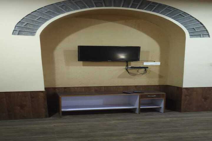 Room 12 of 17