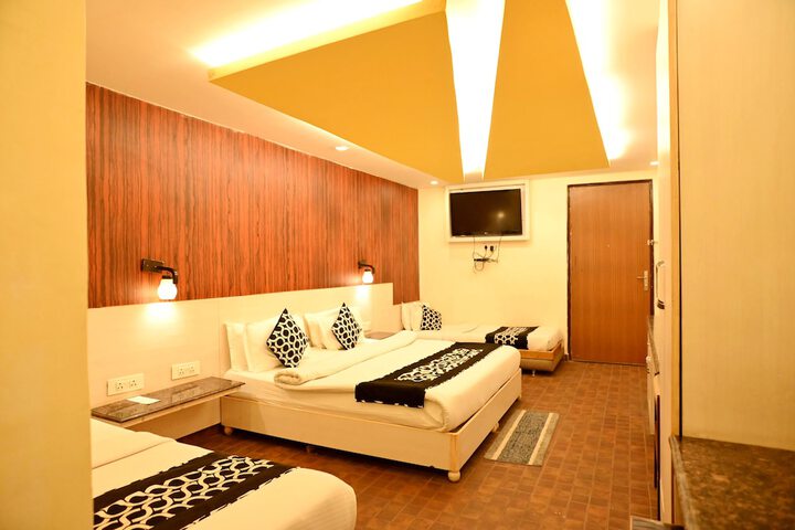 Room 34 of 81