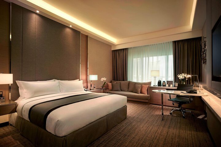 Room 26 of 83