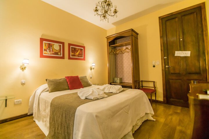 Room 4 of 31
