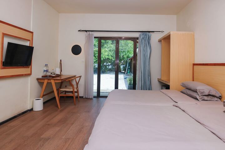 Room 42 of 105
