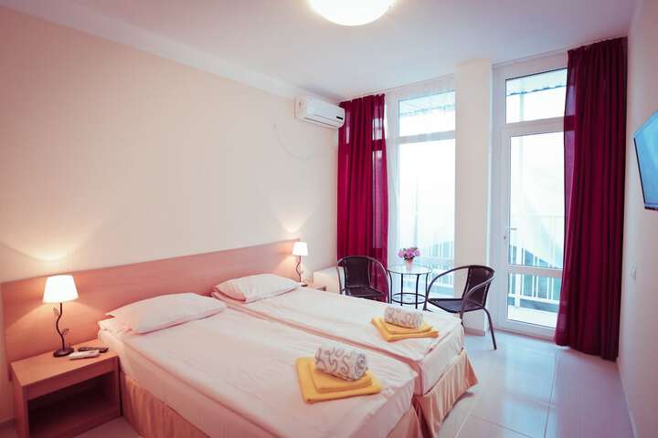 Room 5 of 49