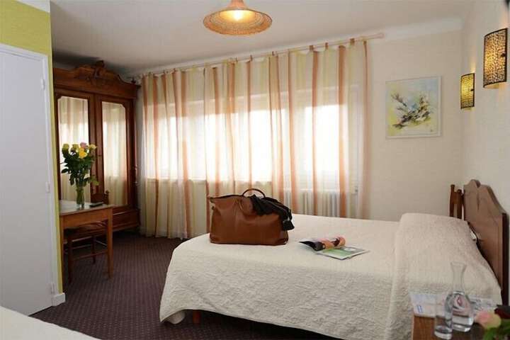 Room 2 of 35