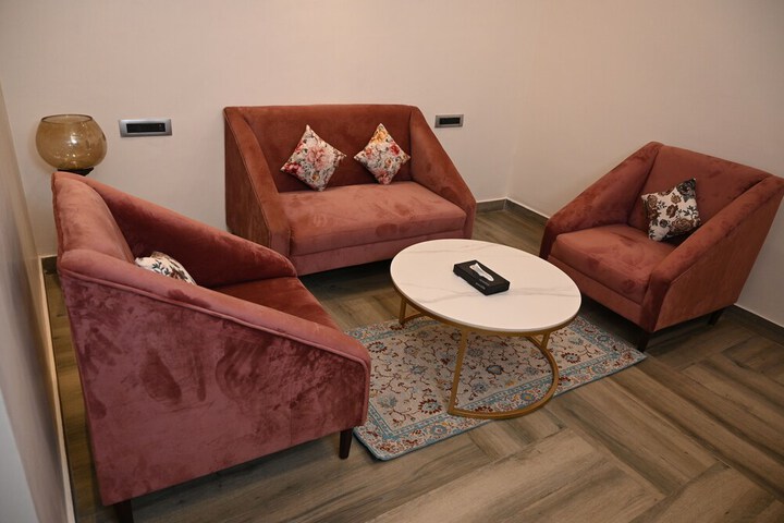 Room 12 of 42